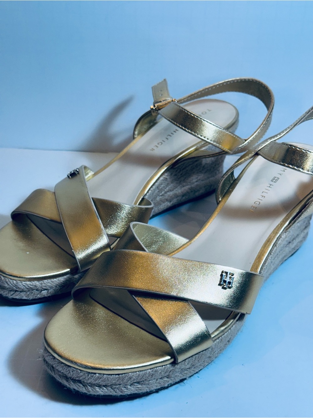 Tommy Hilfiger Gold Metallic Espadrille Wedge Sandals Size 9M - Picture 7 of 10